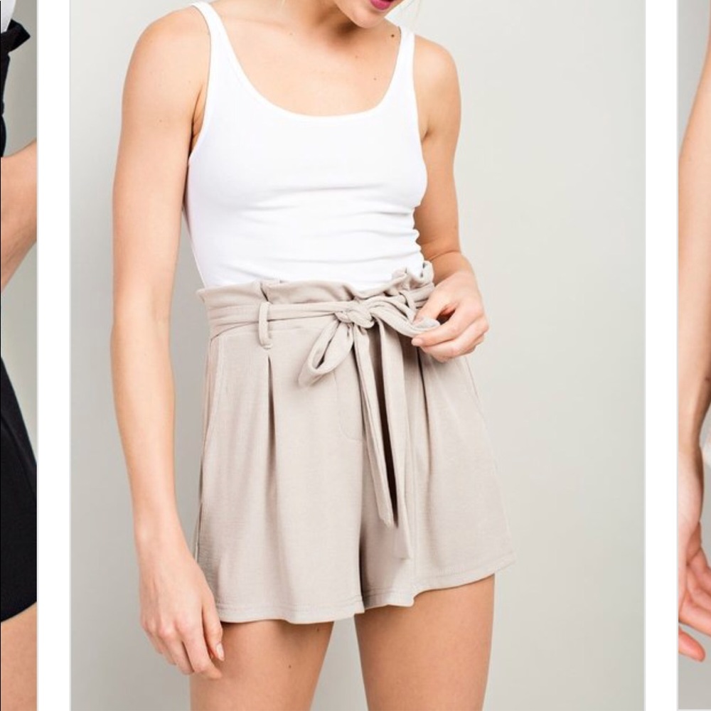 Black high waist belt Shorts - Picture 5 of 8